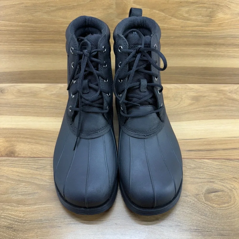 UGG Youth Big Boys Boots Size 7.5 Gaston Mid Duck Waterproof‎ Lace Up